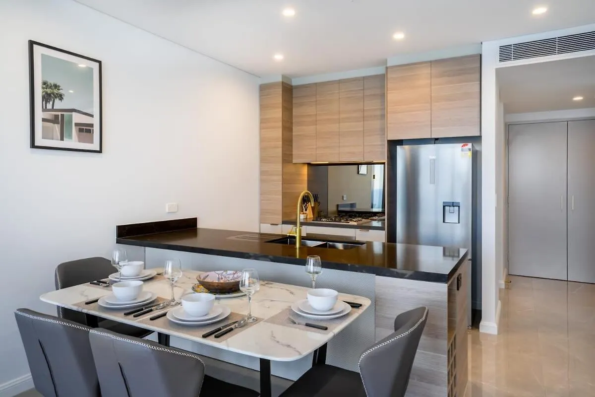 Cassa Beachfront - Breathtaking Oceanview Apartment Gold Coast